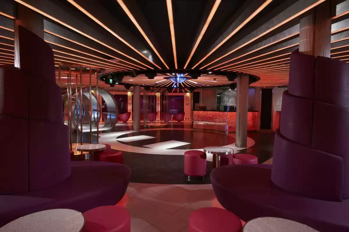 el  :  cabine 23