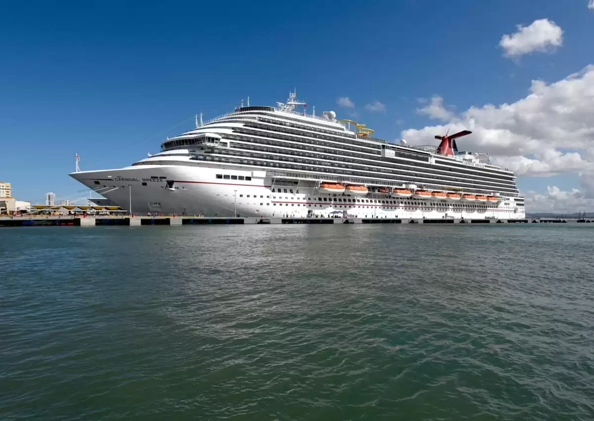 Carnival Breeze