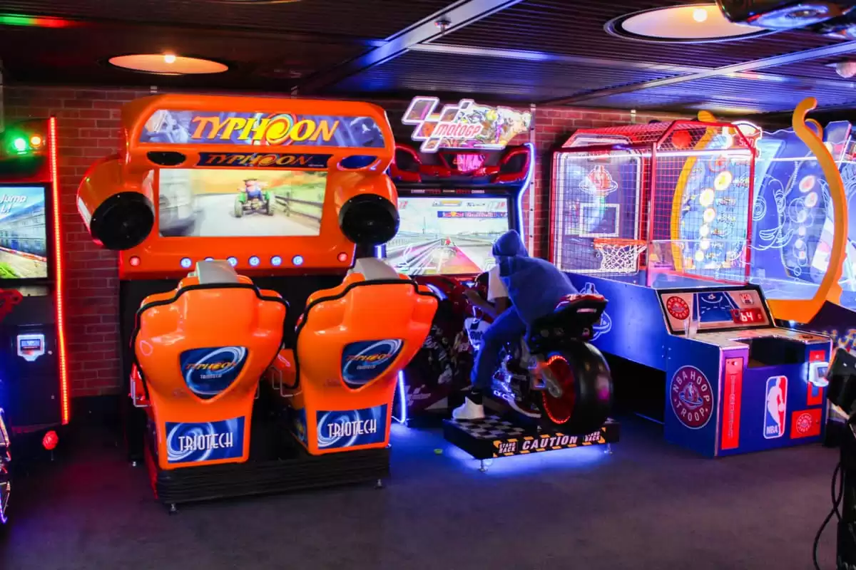 el  :  cabine 54
