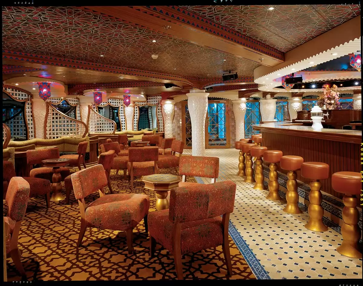 el  :  cabine 74