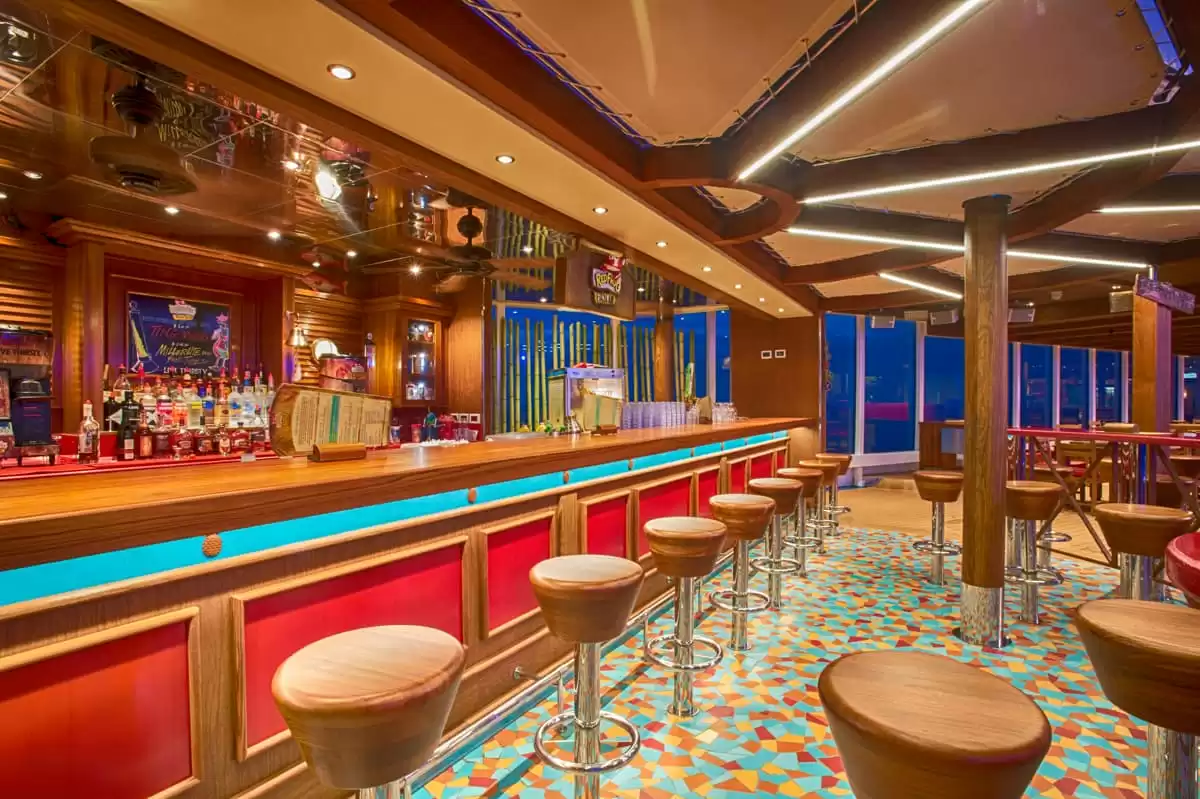 el  :  cabine 33