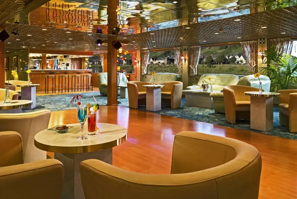 el  :  cabine 4