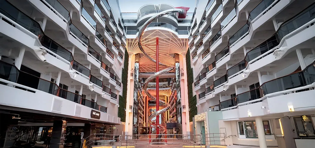 1- VENOM DROP @ THE SPIRAL <br> TOBOGÁN SECO XXL EN EL MAR