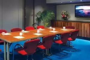 Meeting Rooms (Salas de Reuniones)