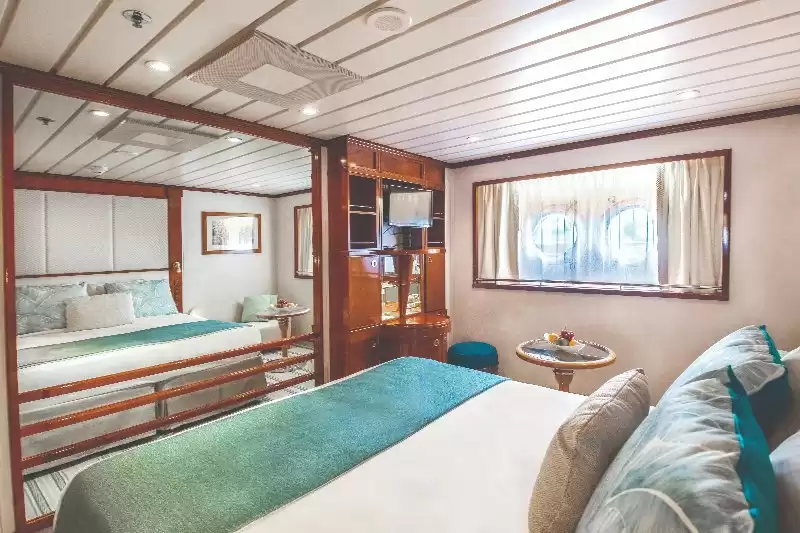 Cabina Exterior con ojo de buey