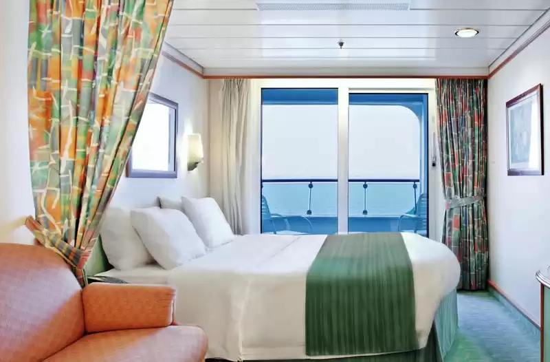 Cabina con vista al mar y balcón