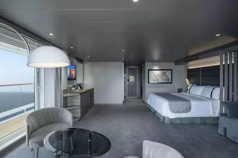 Suite interior Yacht Club